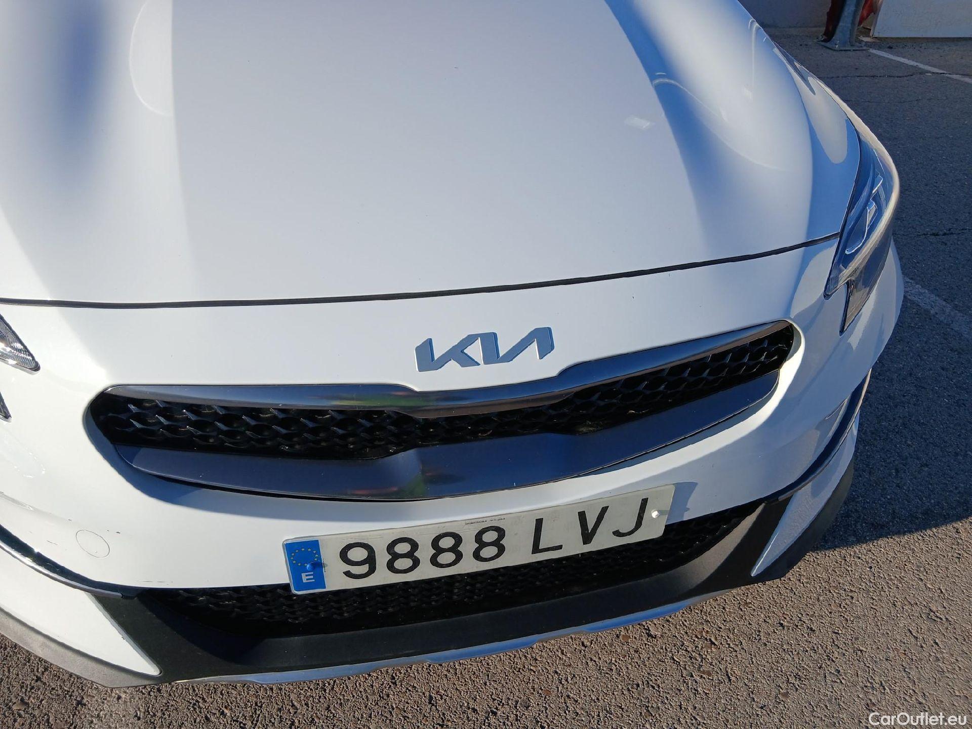  KIA  XCeed KIA  / 2019 / 5P / todoterreno 1.0 T-GDi Drive 88kW (120CV) #14