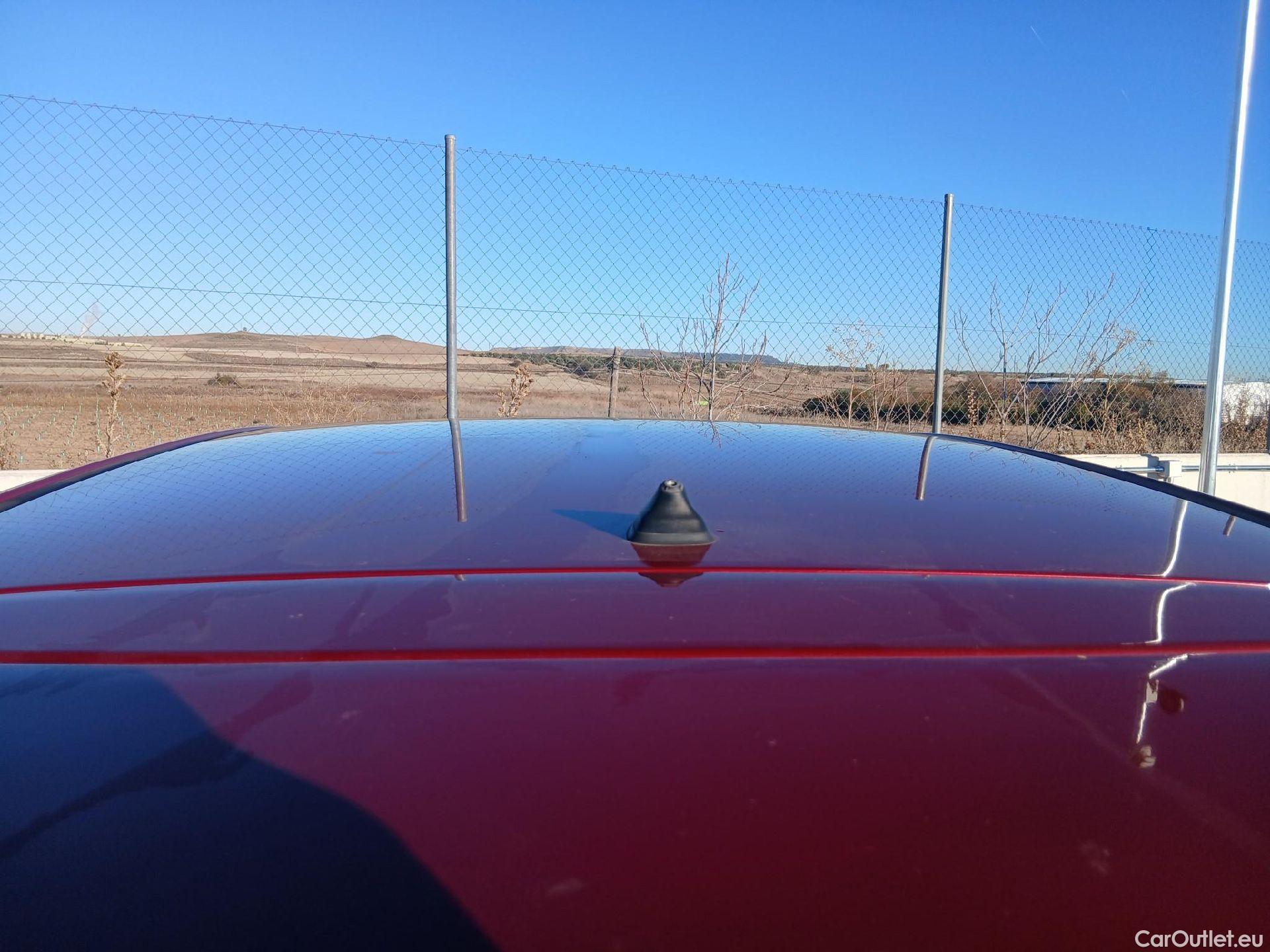  Nissan  Qashqai NISSAN  / 2017 / 5P / todoterreno dCi 85 kW (115 CV) E6D ACENTA #34