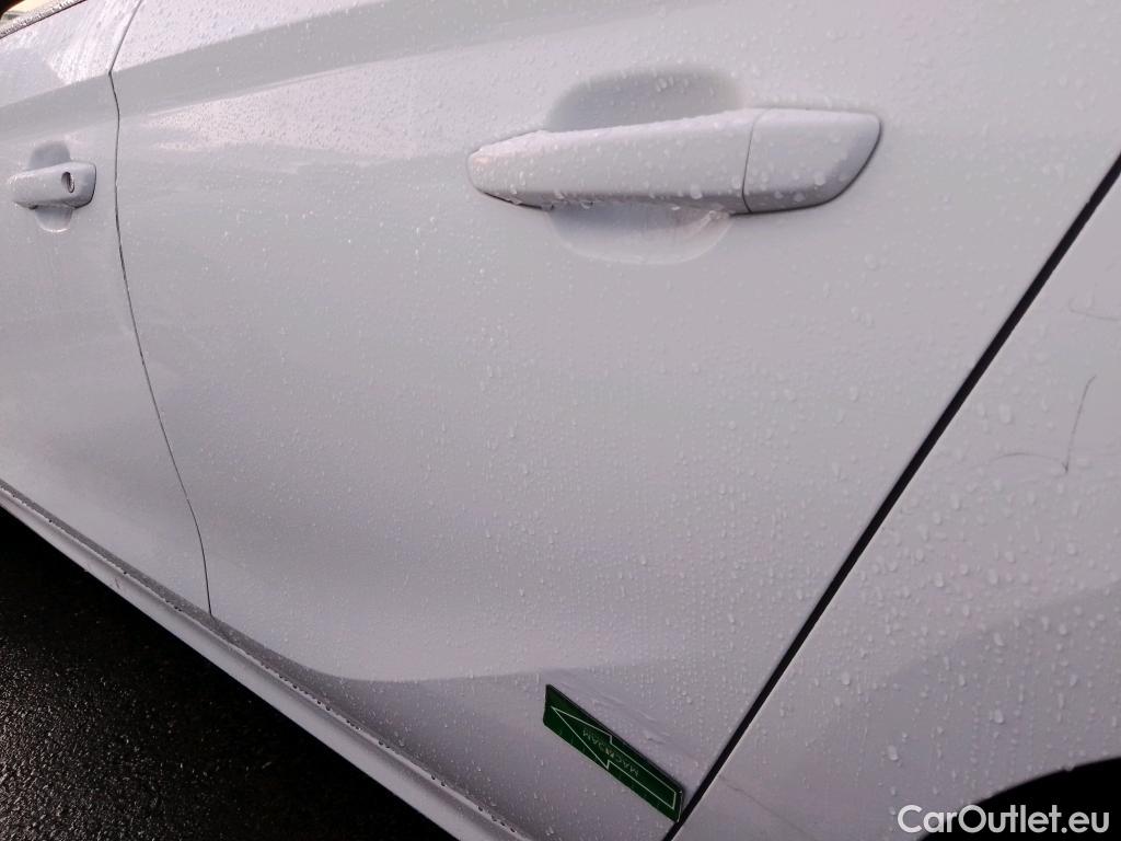  Opel  Corsa OPEL  / 2019 / 5P / berlina con portón 1.2T XHL 74kW (100CV) Elegance #17