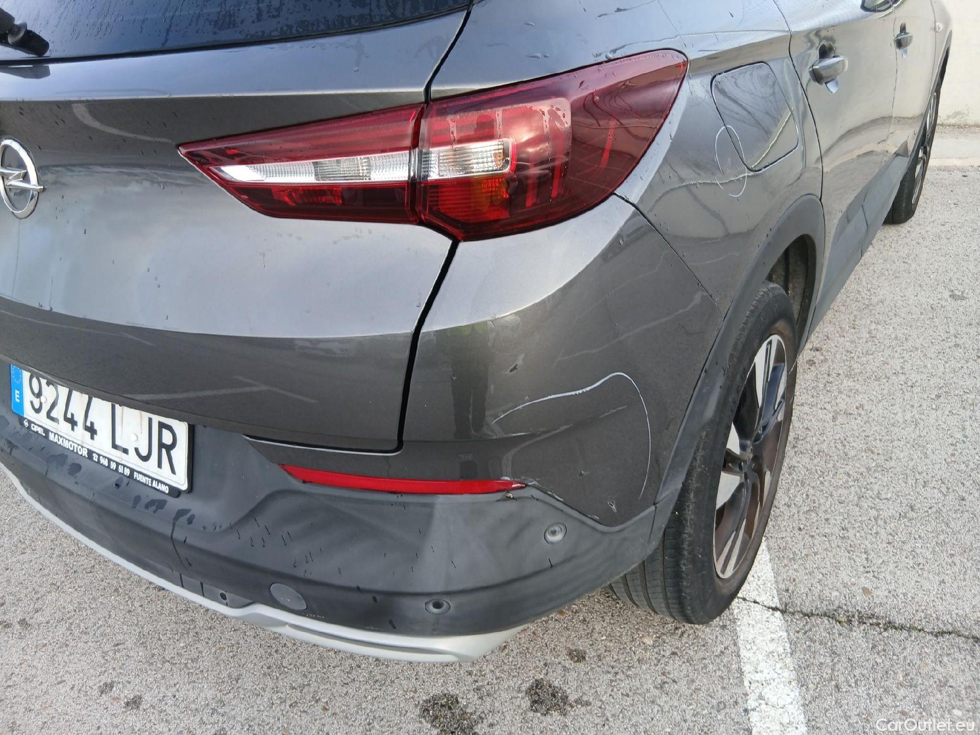  Opel   Grandland X OPEL / 2017 / 5P / todoterreno 1.5 CDTi Ultimate Auto #18