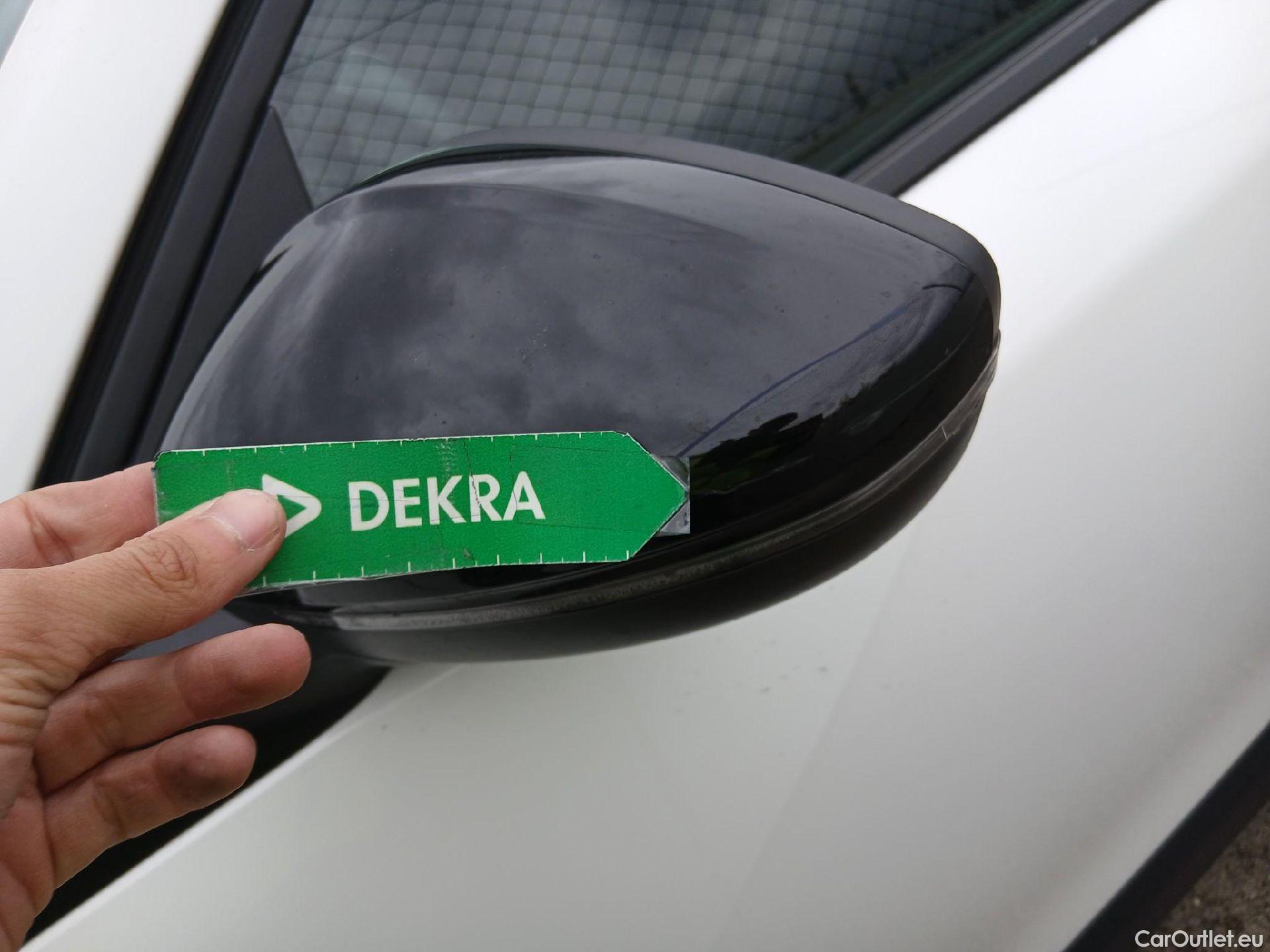  Peugeot  2008 PEUGEOT  / 2019 / 5P / todoterreno Active Pack BlueHDI 81kW (110CV) #3