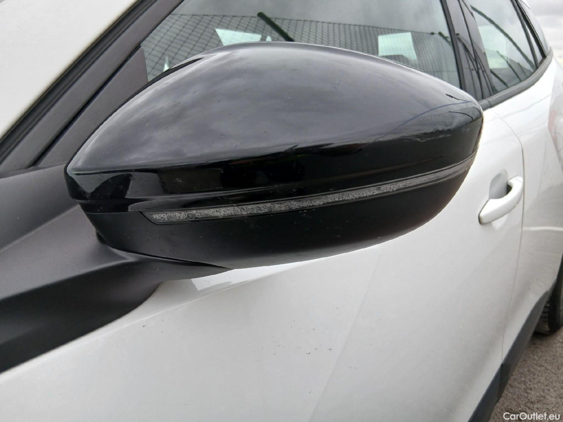  Peugeot  2008 PEUGEOT  / 2019 / 5P / todoterreno Active Pack BlueHDI 81kW (110CV) #5