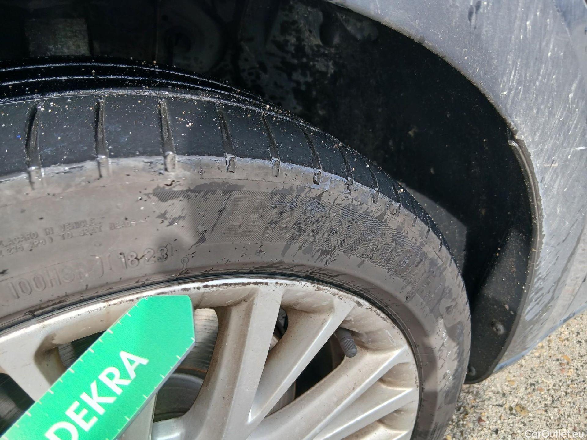  Land Rover  Discovery SEAT Nuevo León / 2020 / 5P / berlina con portón 1.4 e-Hybrid DSG-6 S&S Xcellence #2