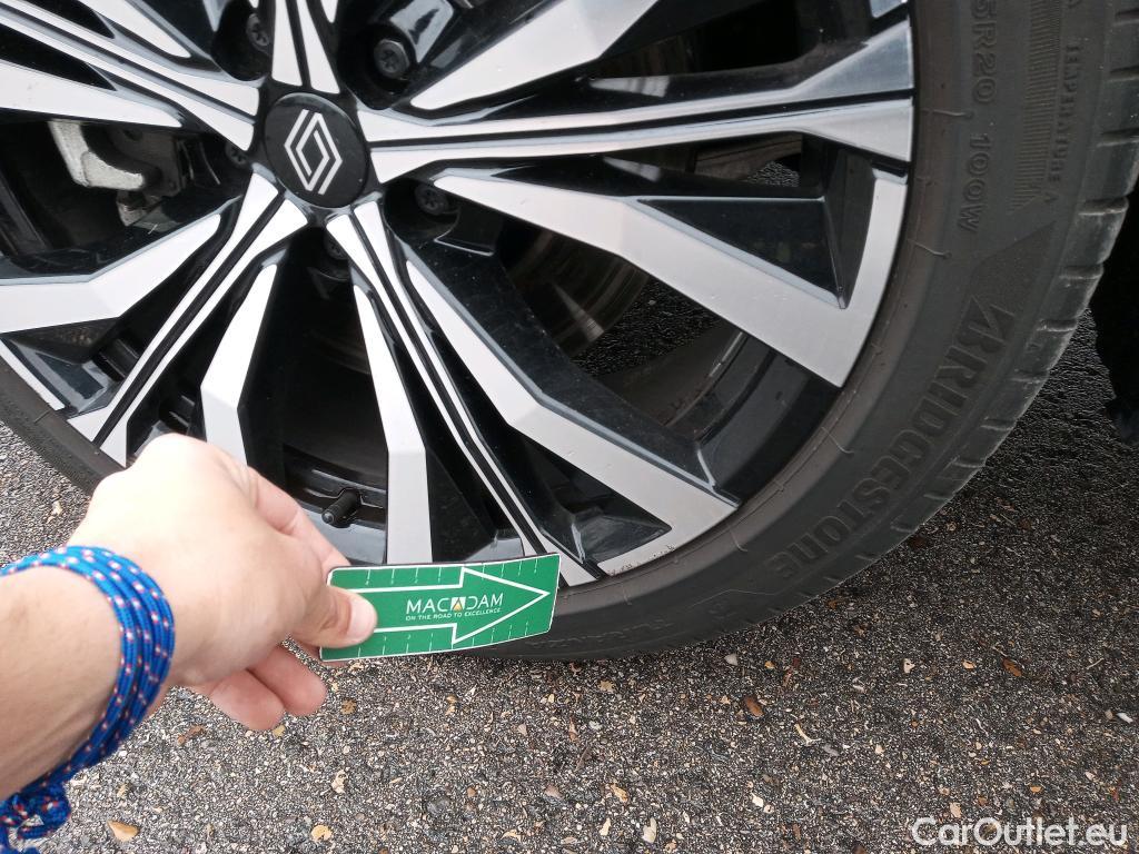  Renault  Espace  VI Iconic E-Tech Hybrid 1.2 E-TECH Hybrid 200CV ATV 7 Plazas 6E #1