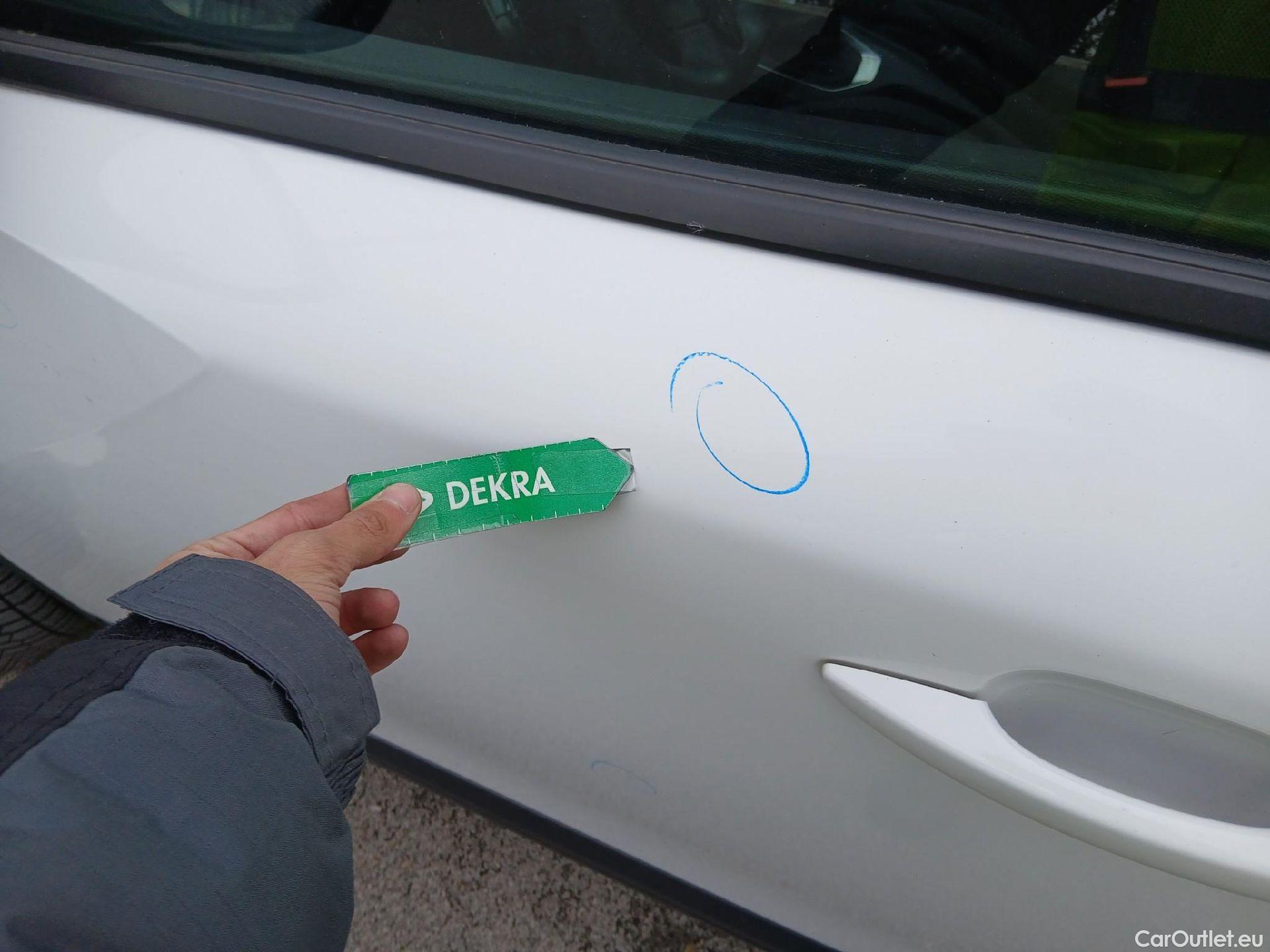  Peugeot  2008 PEUGEOT  / 2019 / 5P / todoterreno Active Pack BlueHDI 81kW (110CV) #12