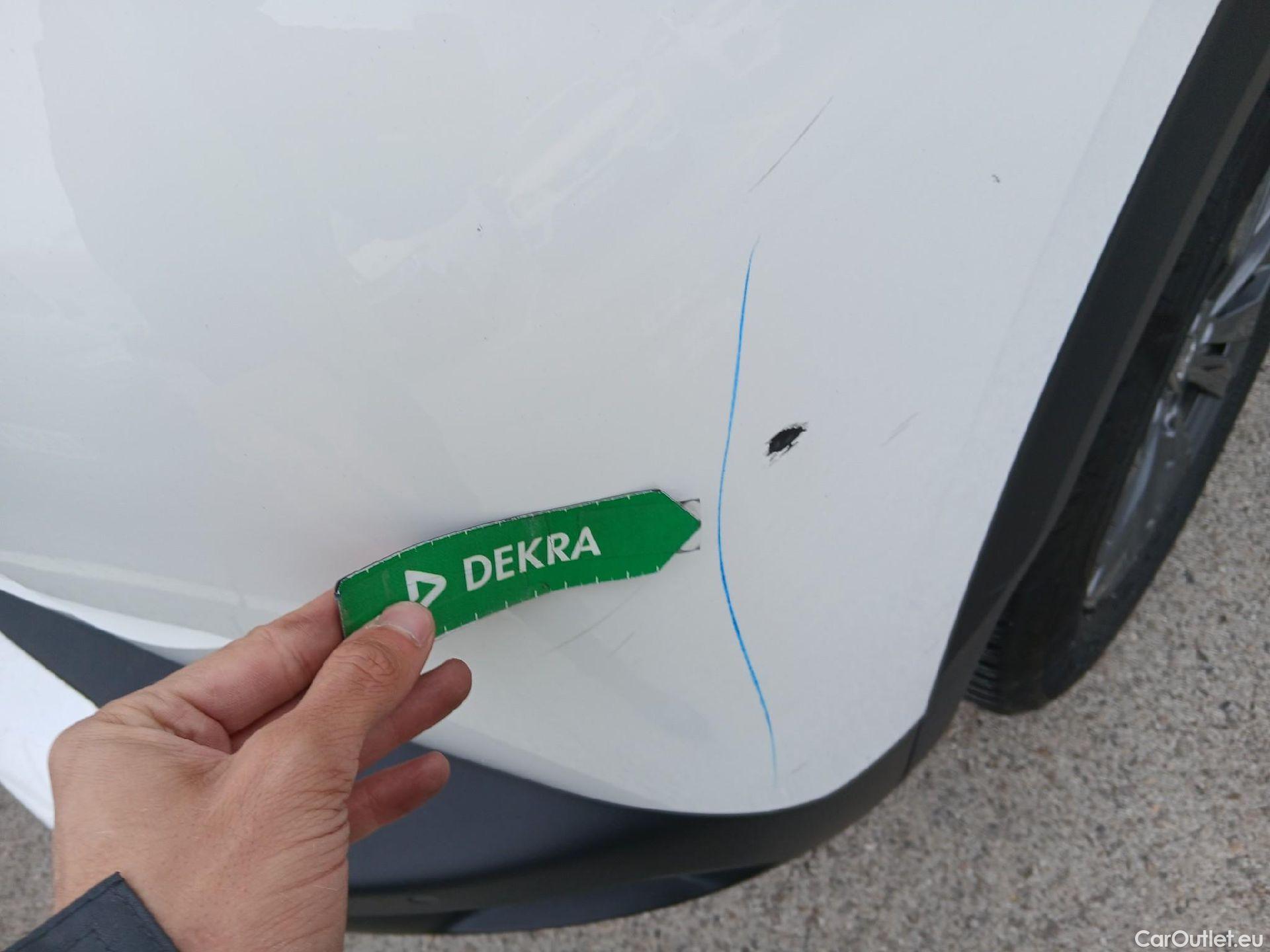  Peugeot  2008 PEUGEOT  / 2019 / 5P / todoterreno Active Pack BlueHDI 81kW (110CV) #23