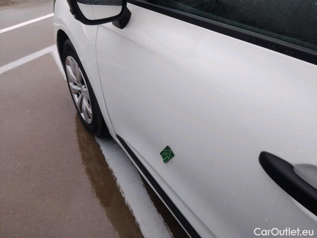  Renault  Clio RENAULT  / 2019 / 5P / berlina con portón Business Blue dCi 63 kW (85CV) #11