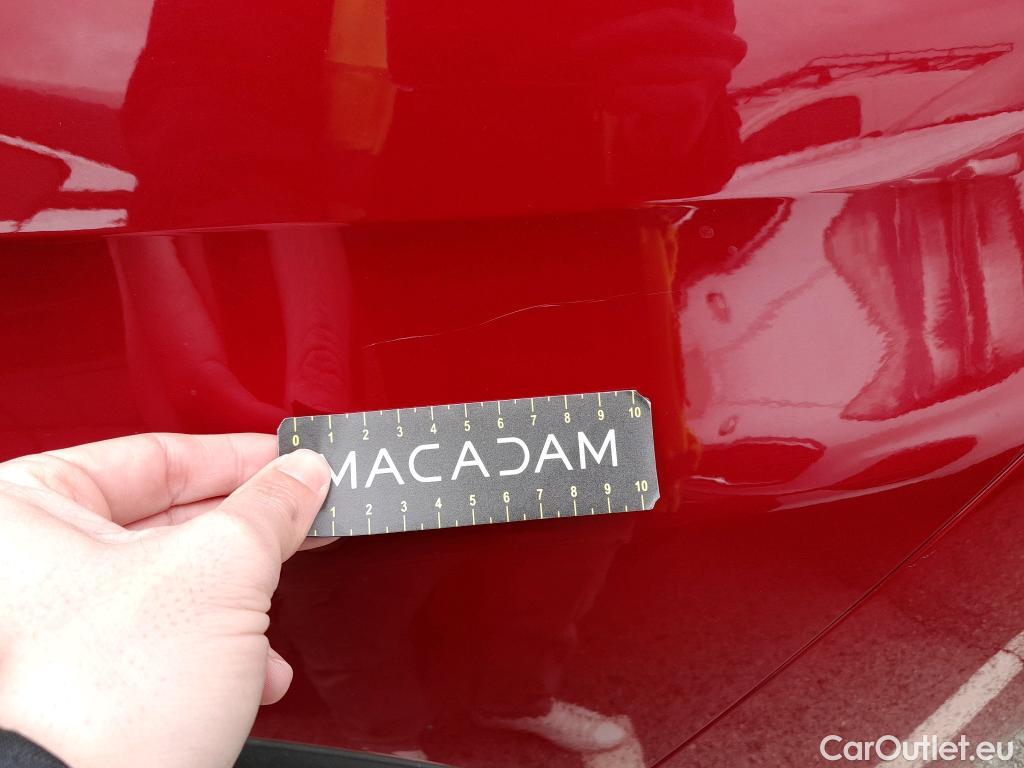  Peugeot  3008 PEUGEOT  / 2016 / 5P / todoterreno 1.2 PURETECH 96KW (130CV) ALLURE EAT8 #10