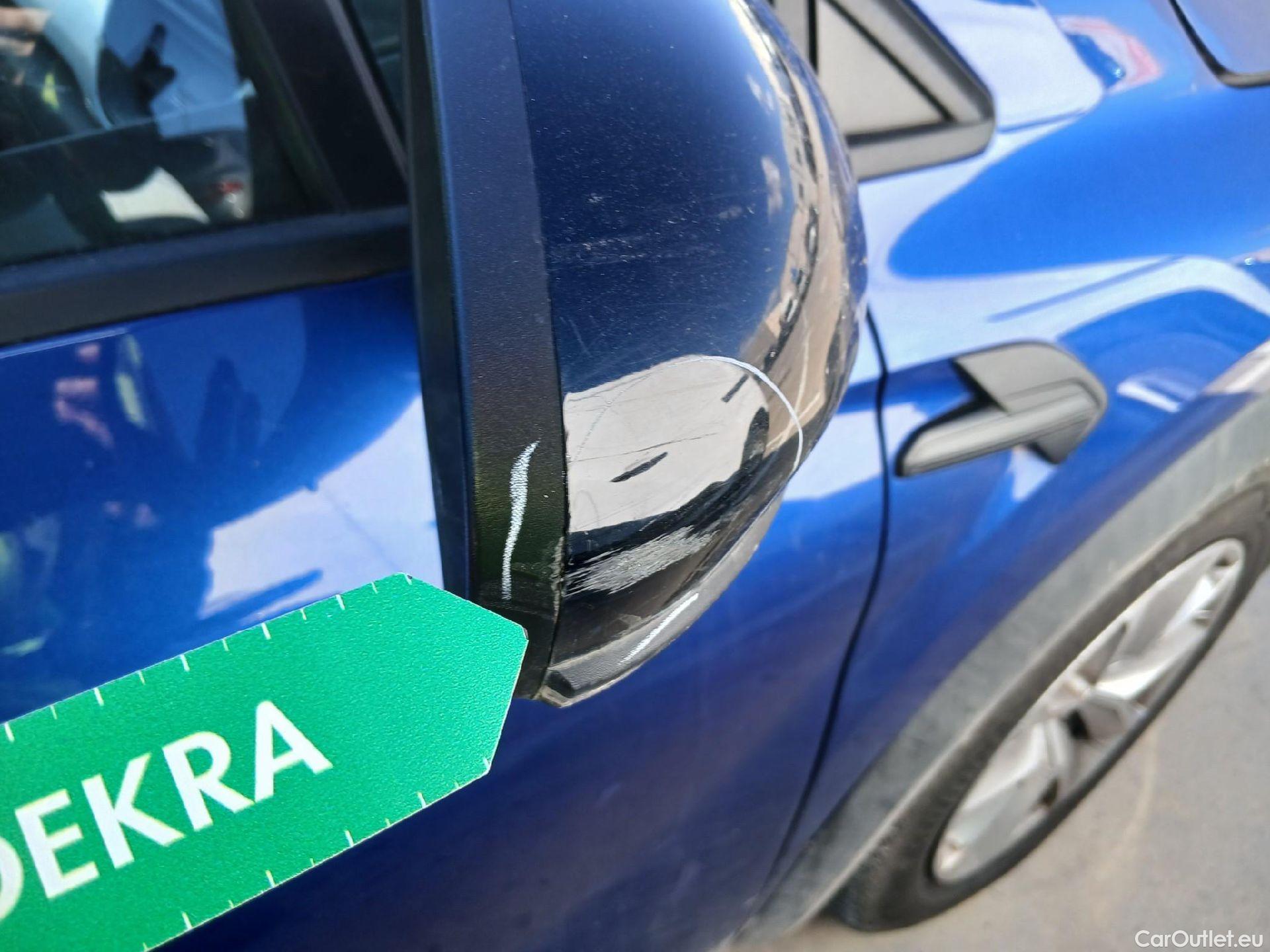  Renault  Captur RENAULT  / 2020 / 5P / todoterreno Intens TCe 90 #24