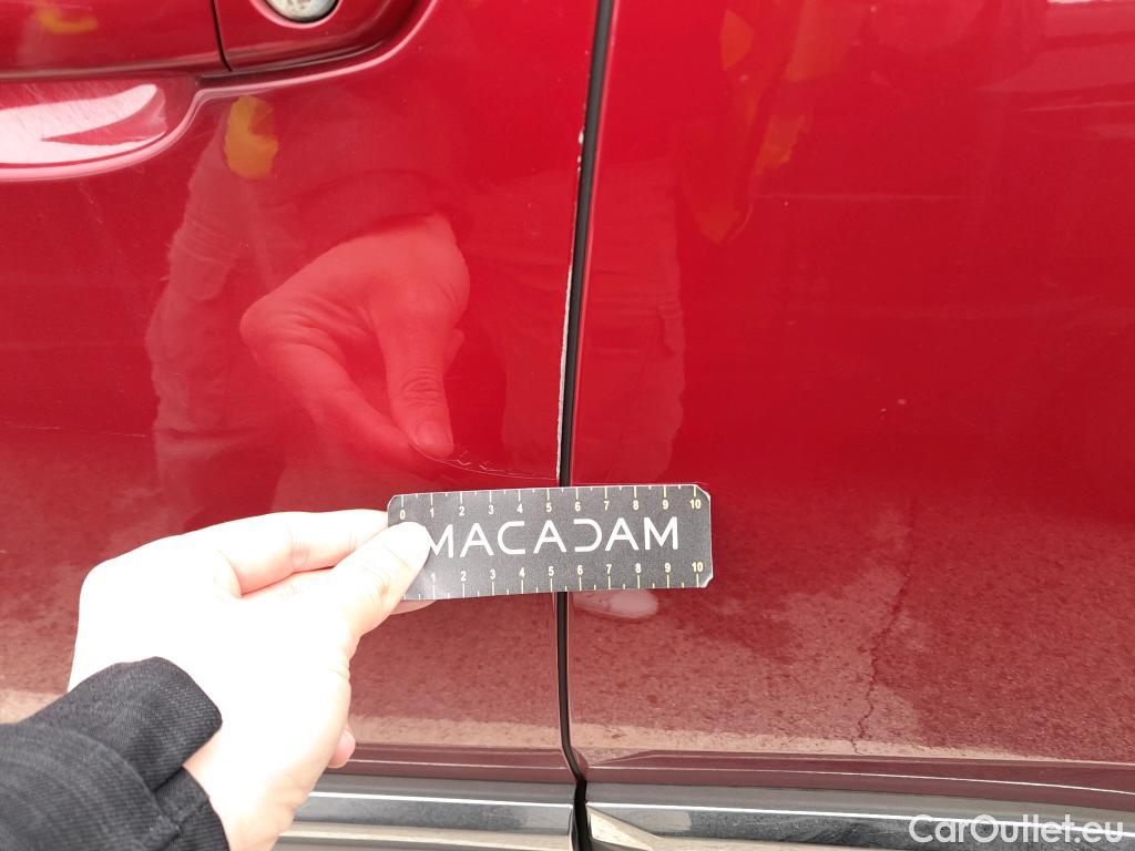  Peugeot  3008 PEUGEOT  / 2016 / 5P / todoterreno 1.2 PURETECH 96KW (130CV) ALLURE EAT8 #5