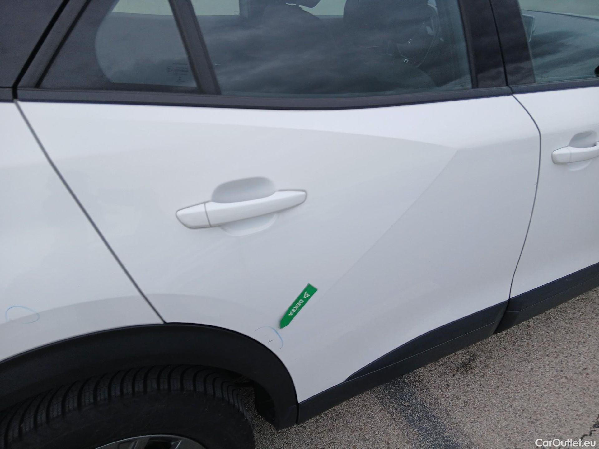  Peugeot  2008 PEUGEOT  / 2019 / 5P / todoterreno Active Pack BlueHDI 81kW (110CV) #36