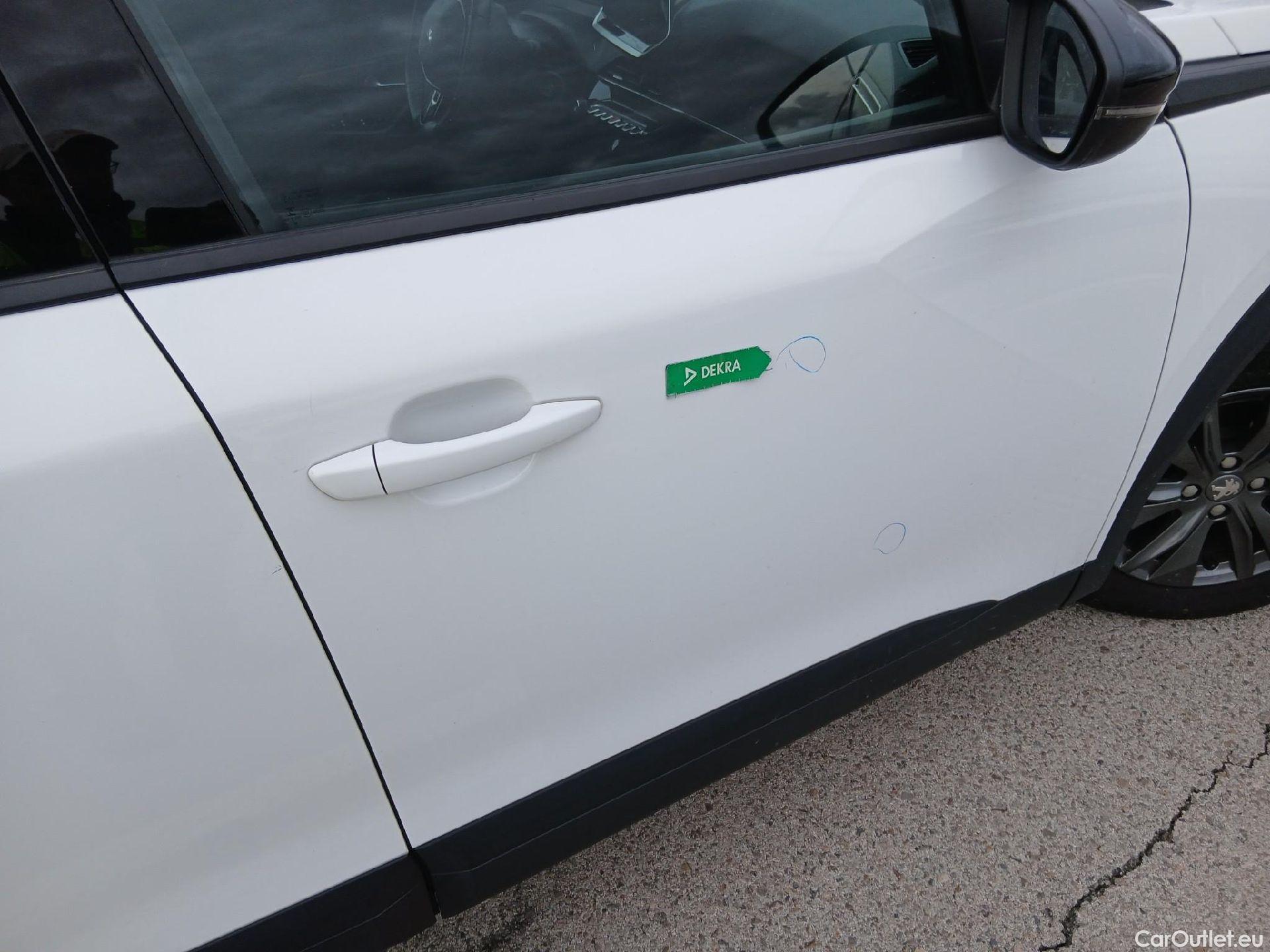  Peugeot  2008 PEUGEOT  / 2019 / 5P / todoterreno Active Pack BlueHDI 81kW (110CV) #39