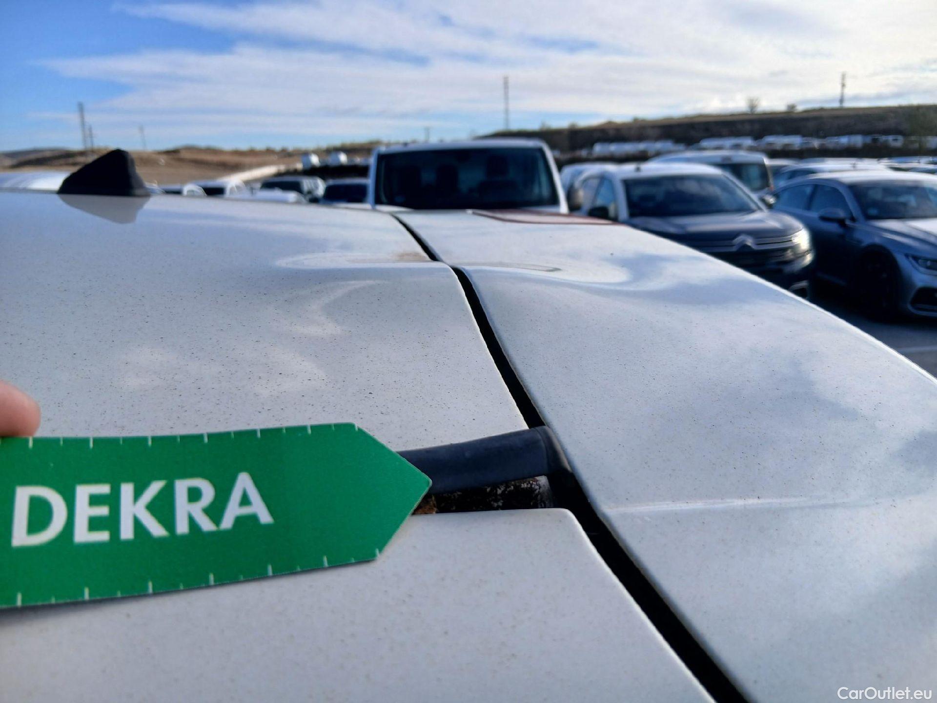  Nissan  Juke NISSAN  / 2014 / 5P / crossover dCi EU6 81 kW (110 CV) 6M/T N-CONNECTA #44