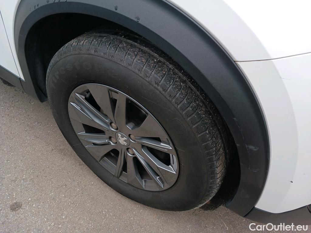  Peugeot  2008 PEUGEOT  / 2019 / 5P / todoterreno Active Pack BlueHDI 81kW (110CV) #13