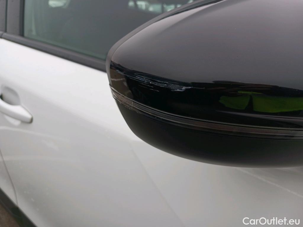  Peugeot  2008 PEUGEOT  / 2019 / 5P / todoterreno Active Pack BlueHDI 81kW (110CV) #15