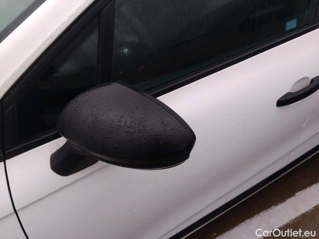  Renault  Clio RENAULT  / 2019 / 5P / berlina con portón Business Blue dCi 63 kW (85CV) #29