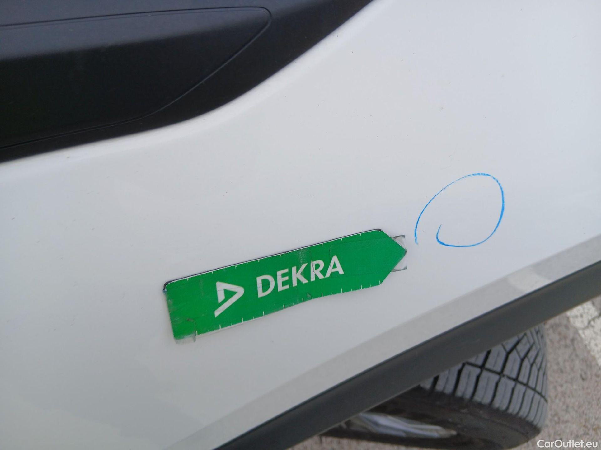  Peugeot  2008 PEUGEOT  / 2019 / 5P / todoterreno Active Pack BlueHDI 81kW (110CV) #46