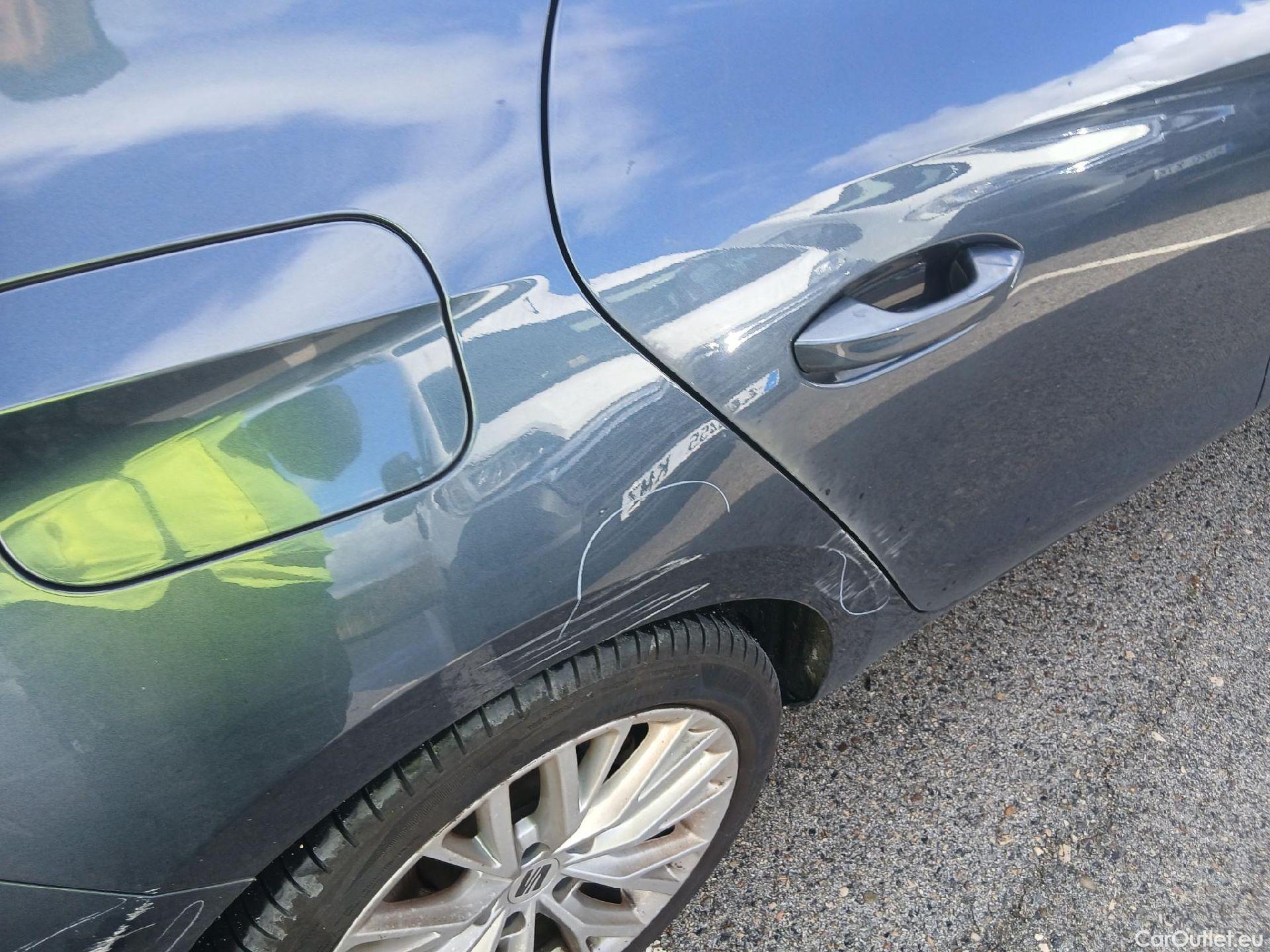  Land Rover  Discovery SEAT Nuevo León / 2020 / 5P / berlina con portón 1.4 e-Hybrid DSG-6 S&S Xcellence #25