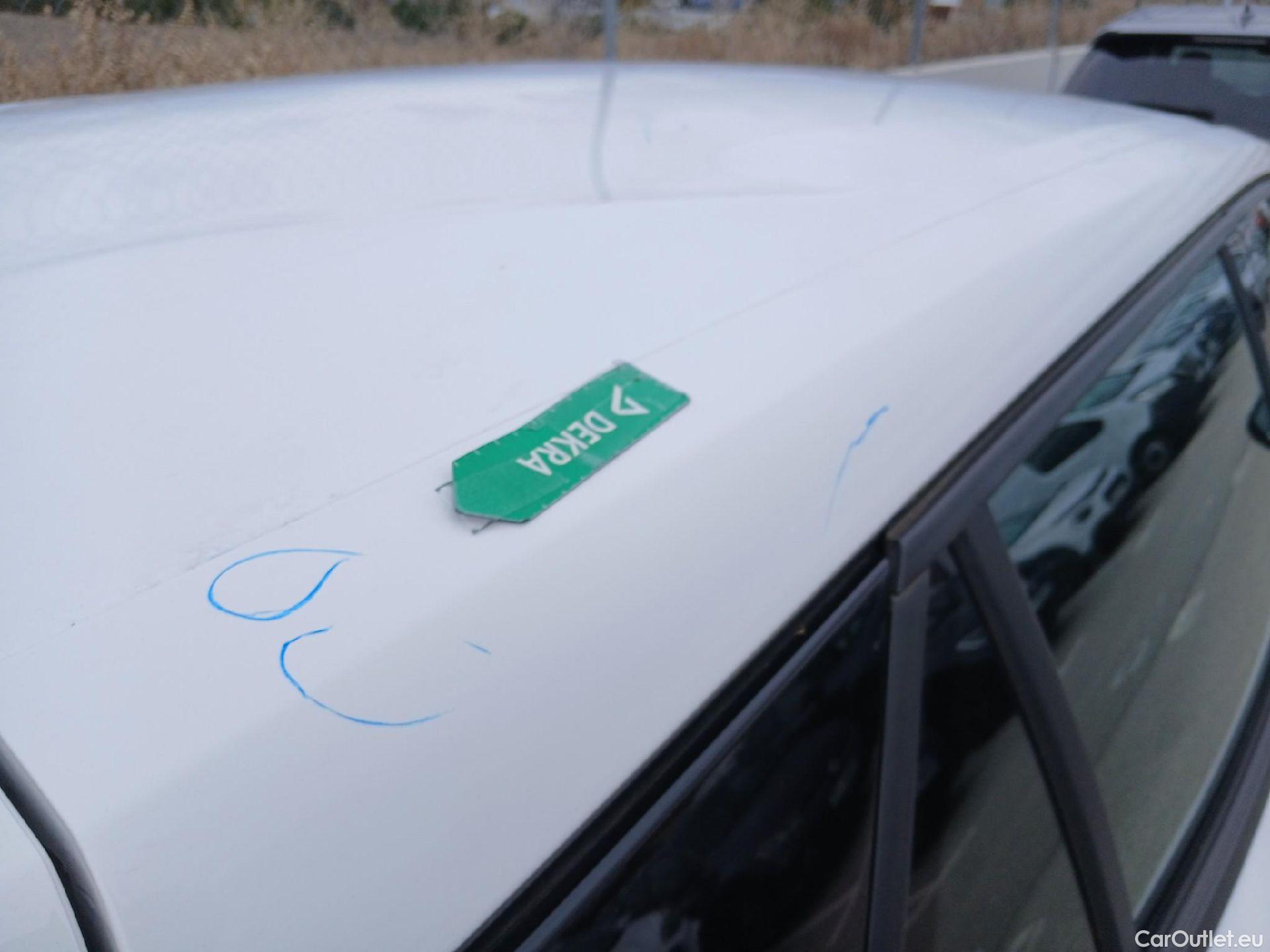  Peugeot  2008 PEUGEOT  / 2019 / 5P / todoterreno Active Pack BlueHDI 81kW (110CV) #33