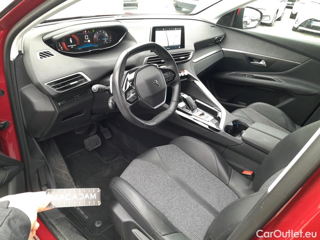  Peugeot  3008 PEUGEOT  / 2016 / 5P / todoterreno 1.2 PURETECH 96KW (130CV) ALLURE EAT8 #18