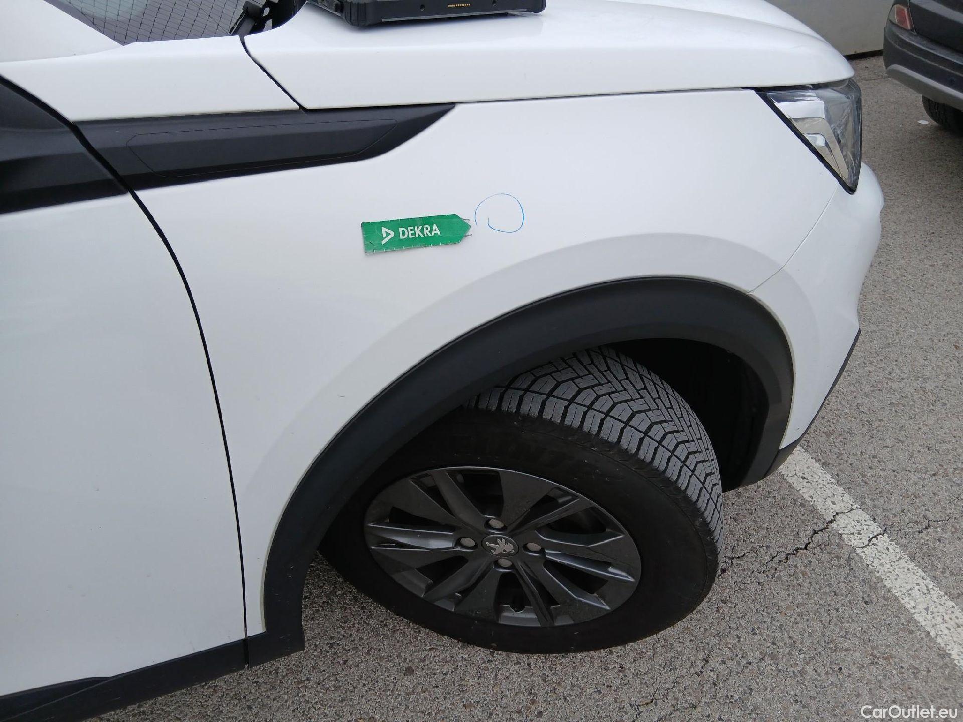  Peugeot  2008 PEUGEOT  / 2019 / 5P / todoterreno Active Pack BlueHDI 81kW (110CV) #45