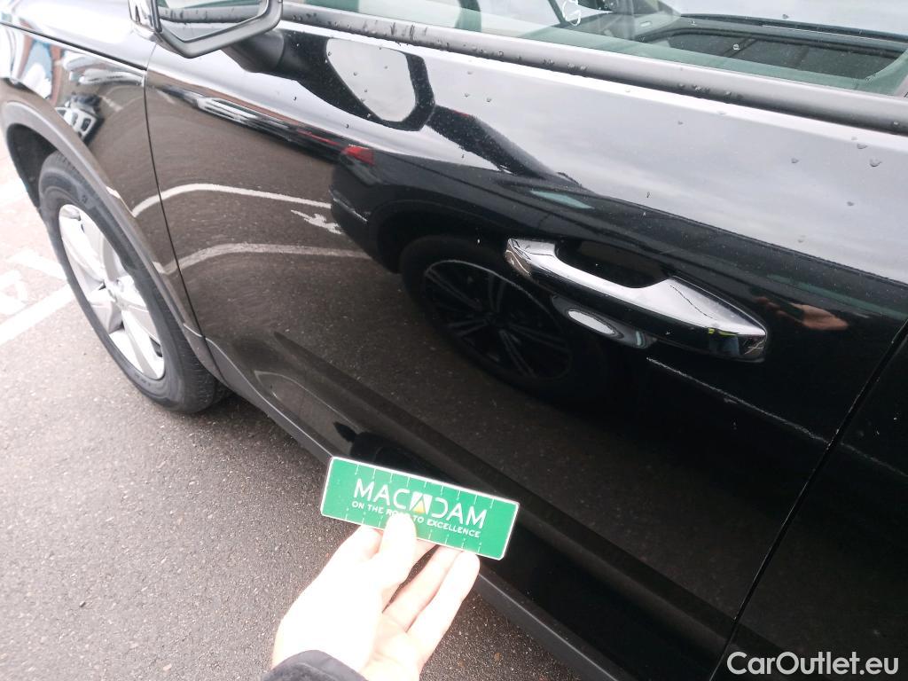  Volvo  XC 40 VOLVO XC40 / 2021 / 5P / todoterreno 1.5 T2 Essential Auto #4