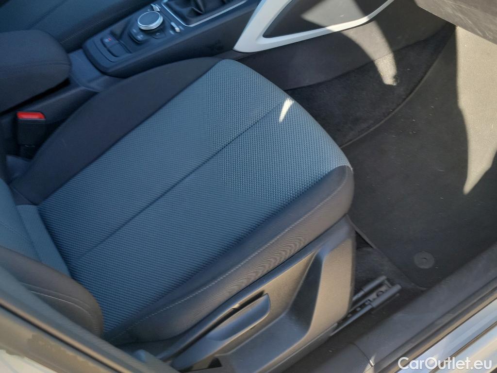  Audi  Q2 AUDI  / 2016 / 5P / todoterreno Design 30 TFSI 85kW (116CV) #13