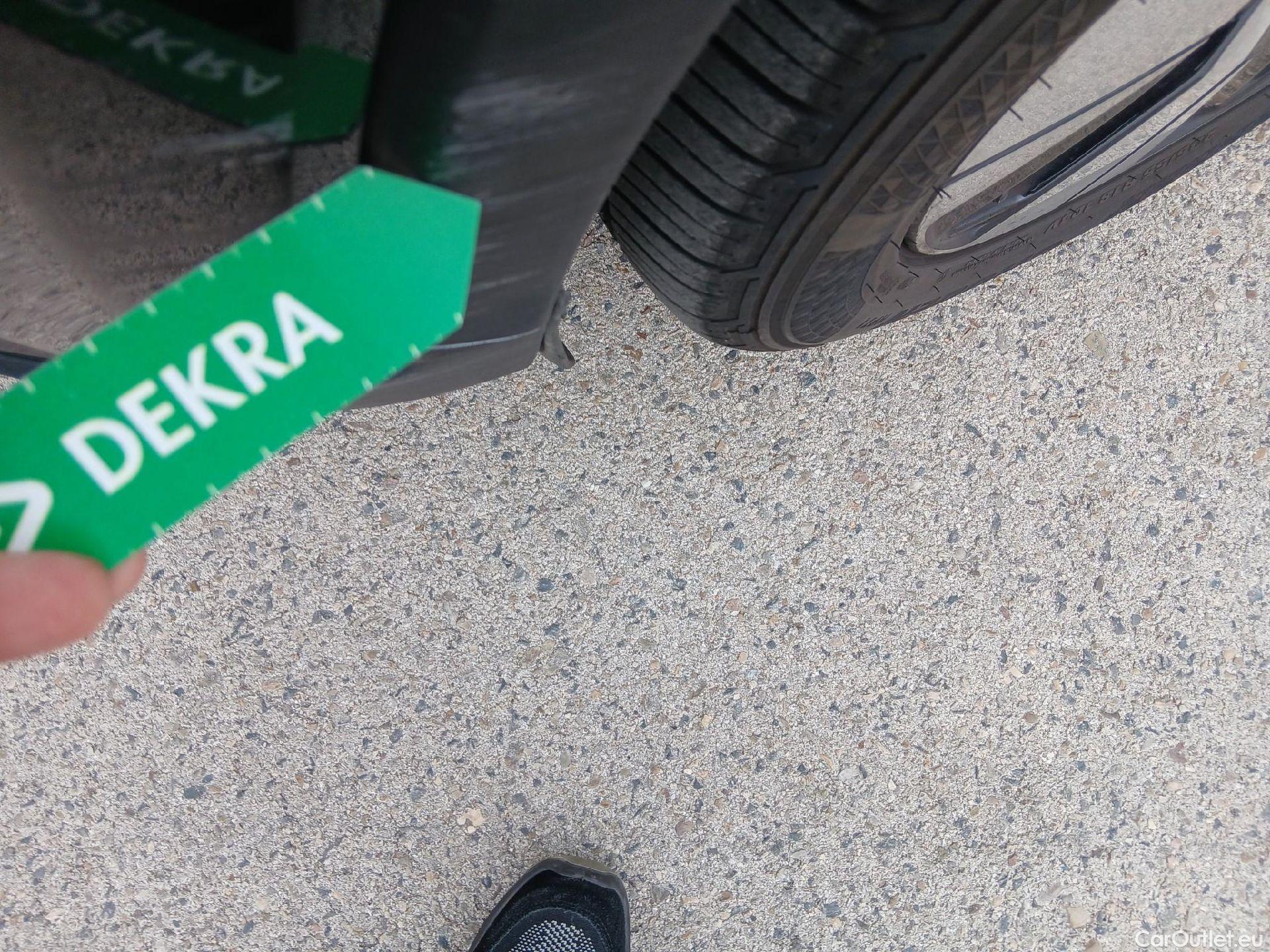  Volvo  XC 40 VOLVO XC40 / 2017 / 5P / todoterreno 1.5 T4 Twin Recharge Inscription Ex Auto #16