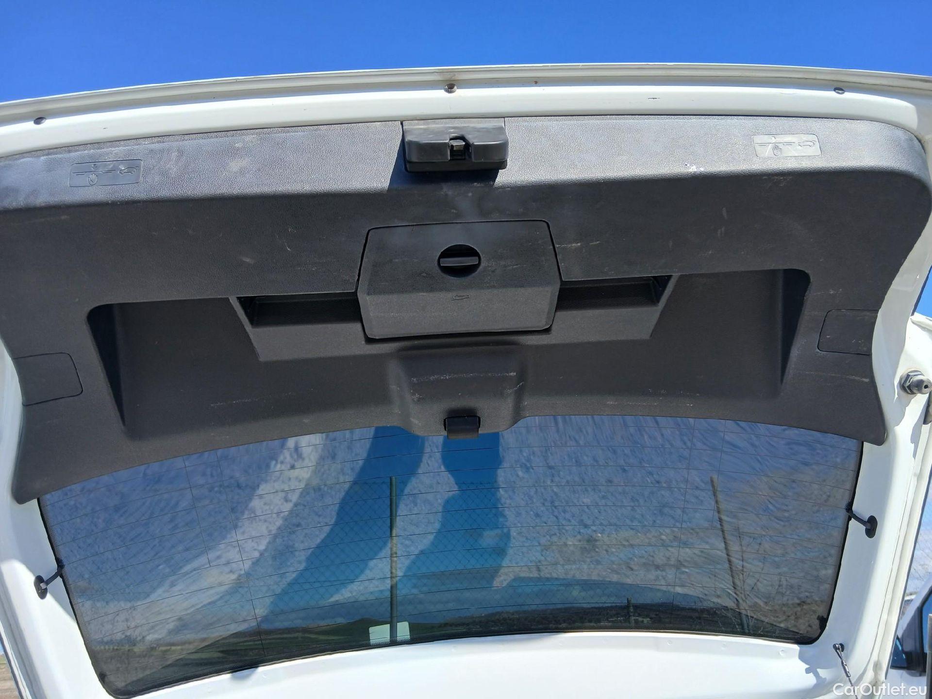  Volkswagen  Polo VOLKSWAGEN  / 2021 / 5P / berlina con portón Life 1.0 TSI 70kW (95CV) #24