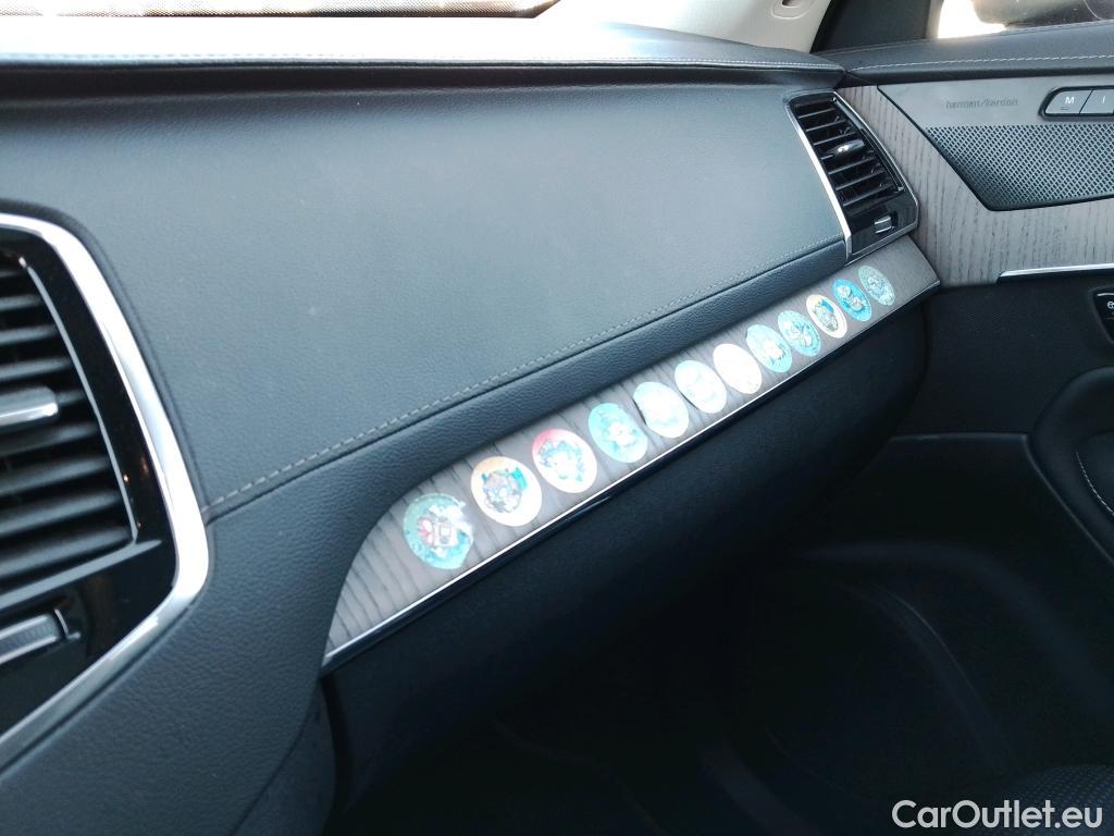  Volvo  XC90 VOLVO  / 2019 / 5P / todoterreno 2.0 T8 AWD Recharge Inscription Auto #17