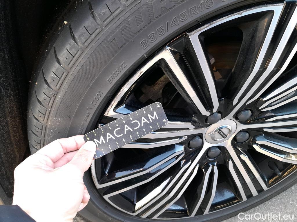  Volvo  V60 VOLVO  / 2018 / 5P / familiar 2.0 T6 AWD Recharge Inscription Auto #6