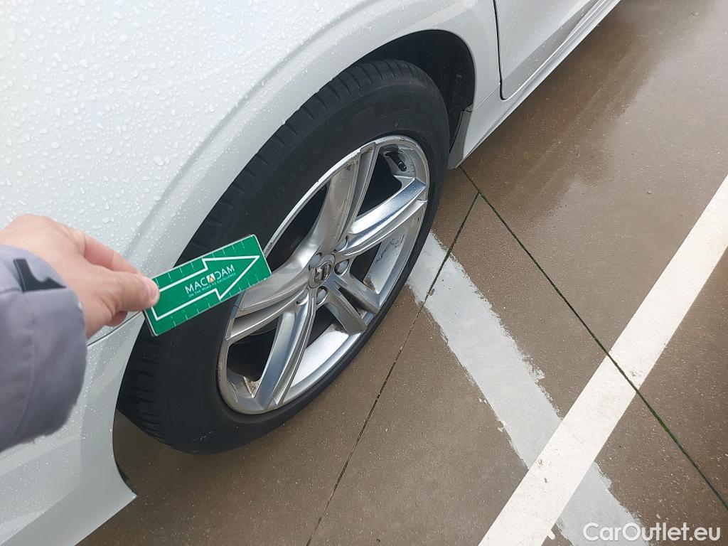  Volvo  V90 VOLVO  / 2016 / 5P / familiar 2.0 D4 Business Plus Auto #7