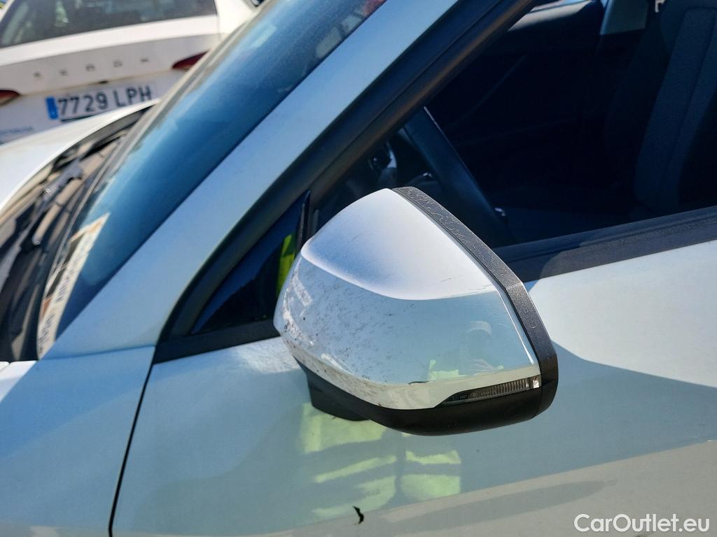  Audi  Q2 AUDI  / 2016 / 5P / todoterreno Design 30 TFSI 85kW (116CV) #14