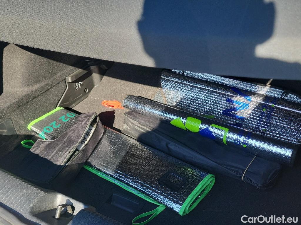  Audi  Q2 AUDI  / 2016 / 5P / todoterreno Design 30 TFSI 85kW (116CV) #11