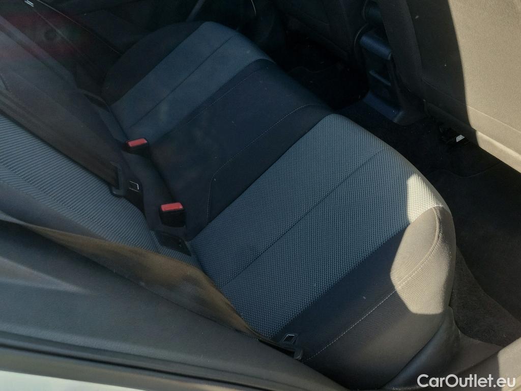  Audi  Q2 AUDI  / 2016 / 5P / todoterreno Design 30 TFSI 85kW (116CV) #12