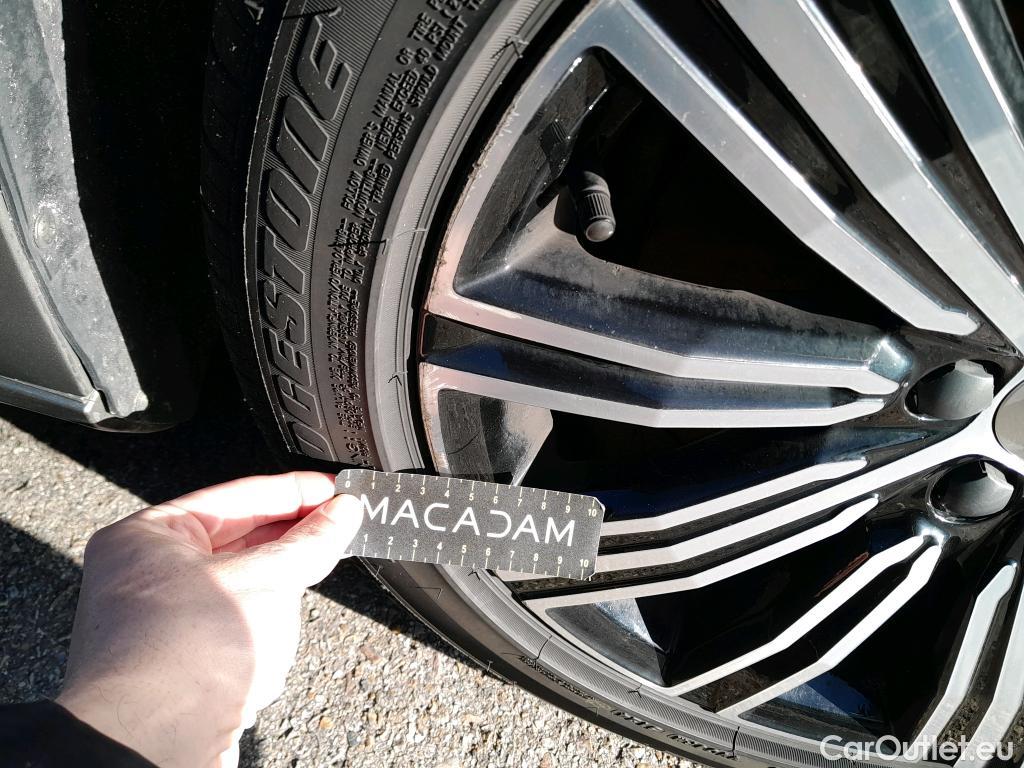  Volvo  V60 VOLVO  / 2018 / 5P / familiar 2.0 T6 AWD Recharge Inscription Auto #10