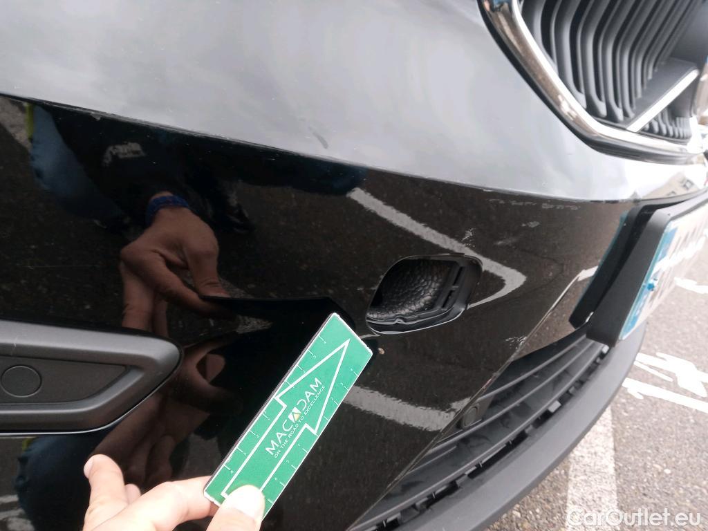  Volvo  XC 40 VOLVO XC40 / 2021 / 5P / todoterreno 1.5 T2 Essential Auto #16