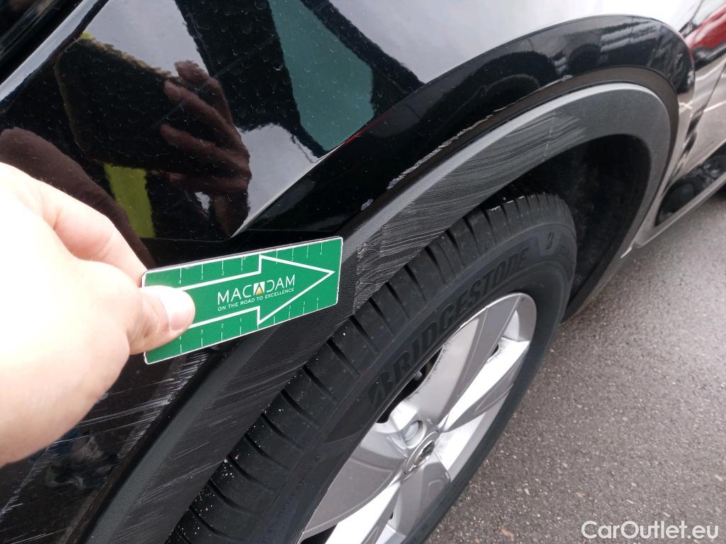  Volvo  XC 40 VOLVO XC40 / 2021 / 5P / todoterreno 1.5 T2 Essential Auto #27