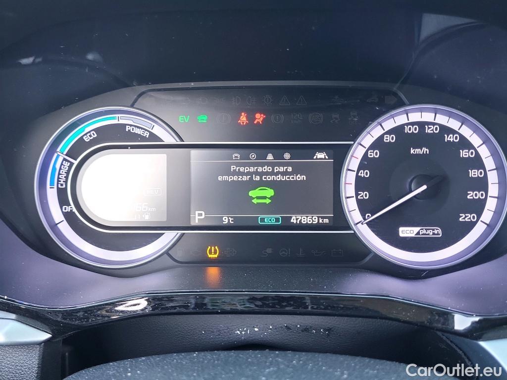  KIA  Niro KIA  / 2019 / 5P / crossover 1.6 GDi PHEV 104kW (141CV) Drive #32