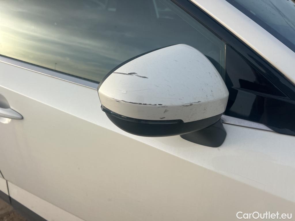  Nissan  Qashqai NISSAN  / 2021 / 5P / todoterreno DIG-T 116kW (158CV) mHEV Xtronic Acenta (AC2) #30