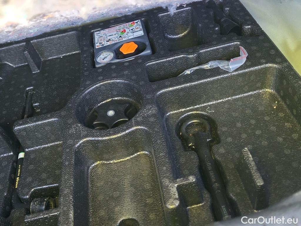  Nissan  Qashqai NISSAN  / 2021 / 5P / todoterreno DIG-T 116kW mHEV Xtronic 4x4 N-Connecta #9