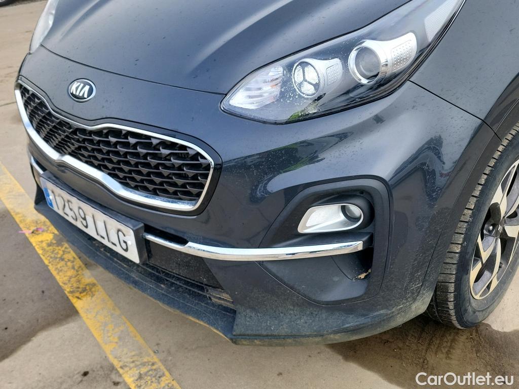  KIA  Sportage KIA  1.6MHEV Drive 100kW(136CV) 4x2(Crist Tintados) #33