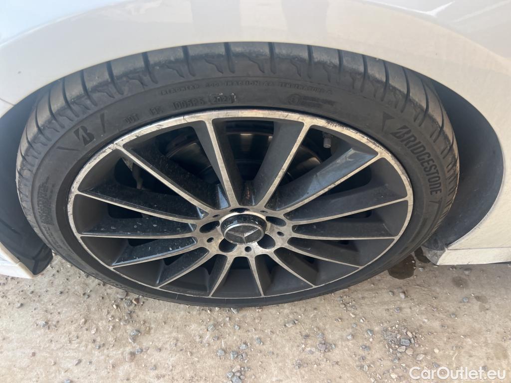  Mercedes  A-Klasse MERCEDES-BENZ Clase A / 2018 / 5P / berlina con portón A 180 d #5