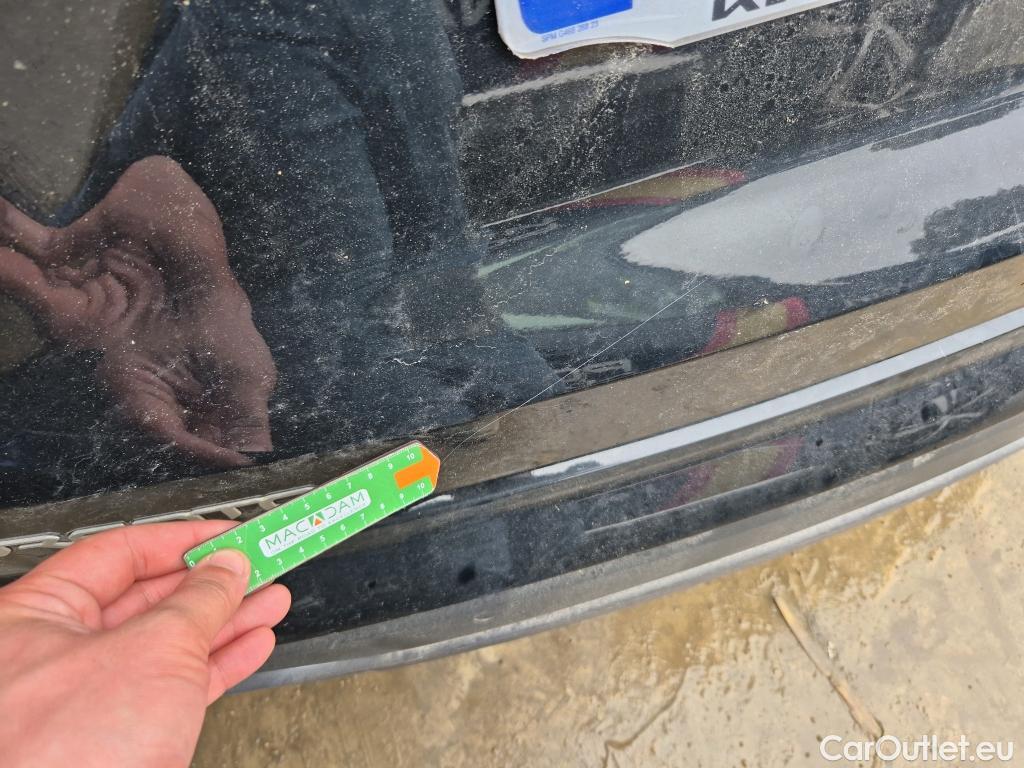  KIA  Sorento KIA  / 2020 / 5P / todoterreno 1.6 T-GDi HEV Plus Edition 4x2 7pl(SP) #29