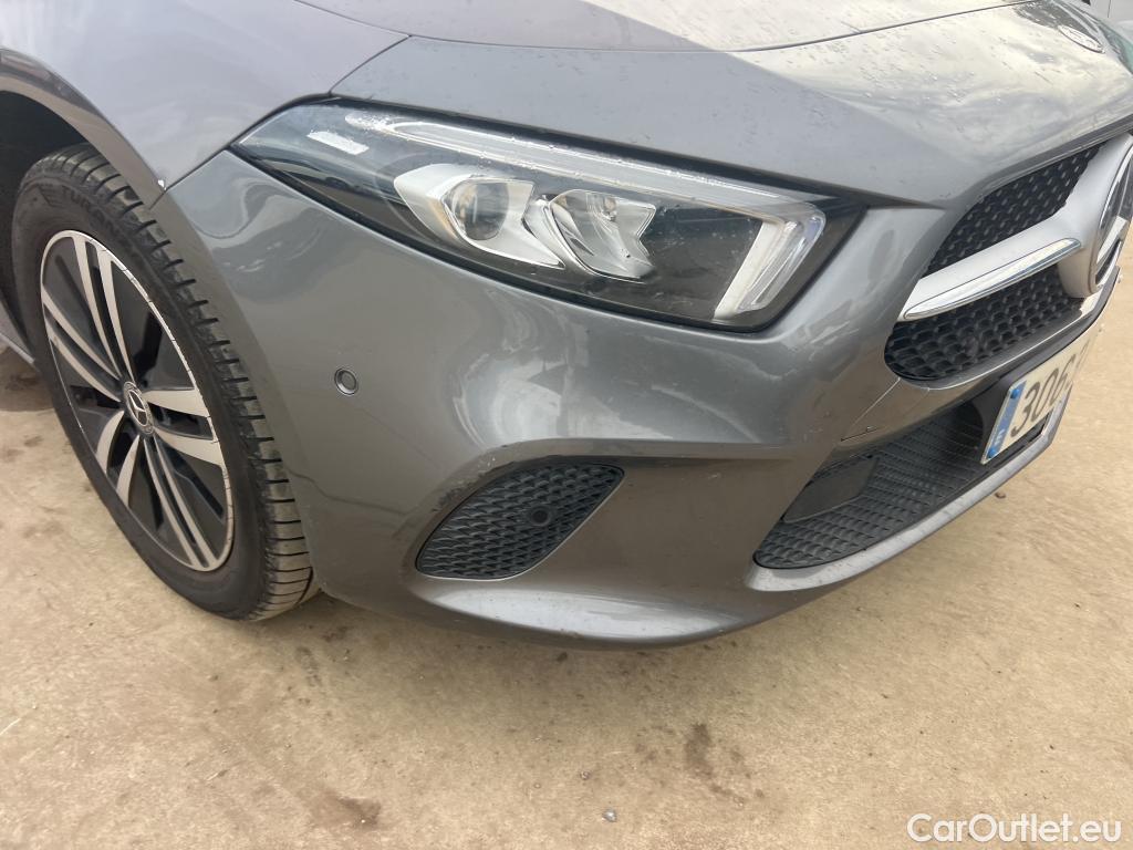  Mercedes  A-Klasse MERCEDES-BENZ Clase A / 2018 / 4P / sedán Sedán A 250 e #18