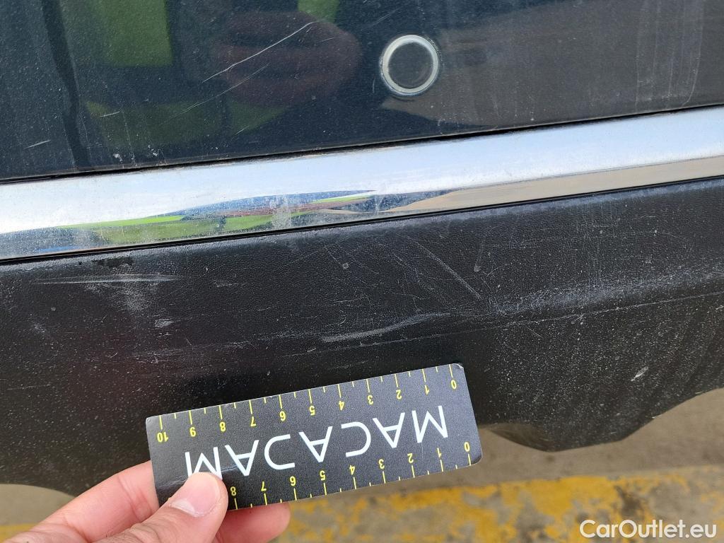  KIA  Sportage KIA  1.6MHEV Drive 100kW(136CV) 4x2(Crist Tintados) #38