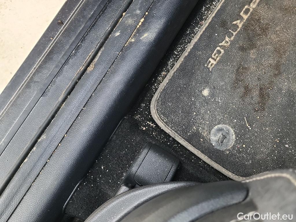  KIA  Sportage KIA  1.6MHEV Drive 100kW(136CV) 4x2(Crist Tintados) #7