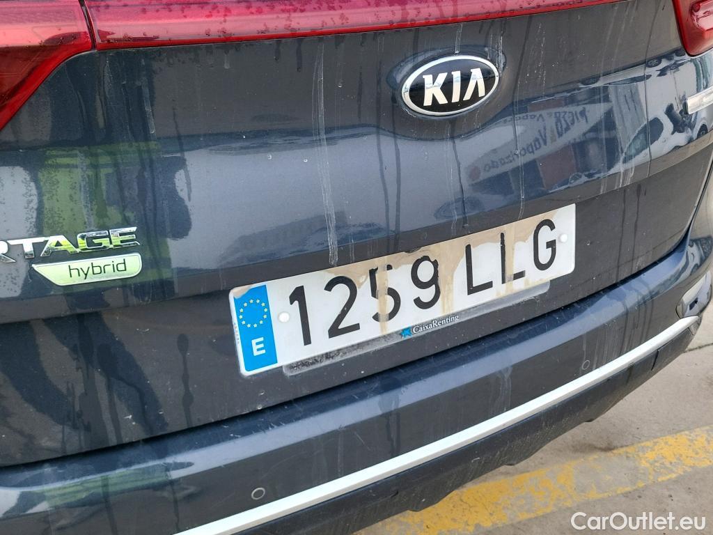  KIA  Sportage KIA  1.6MHEV Drive 100kW(136CV) 4x2(Crist Tintados) #41