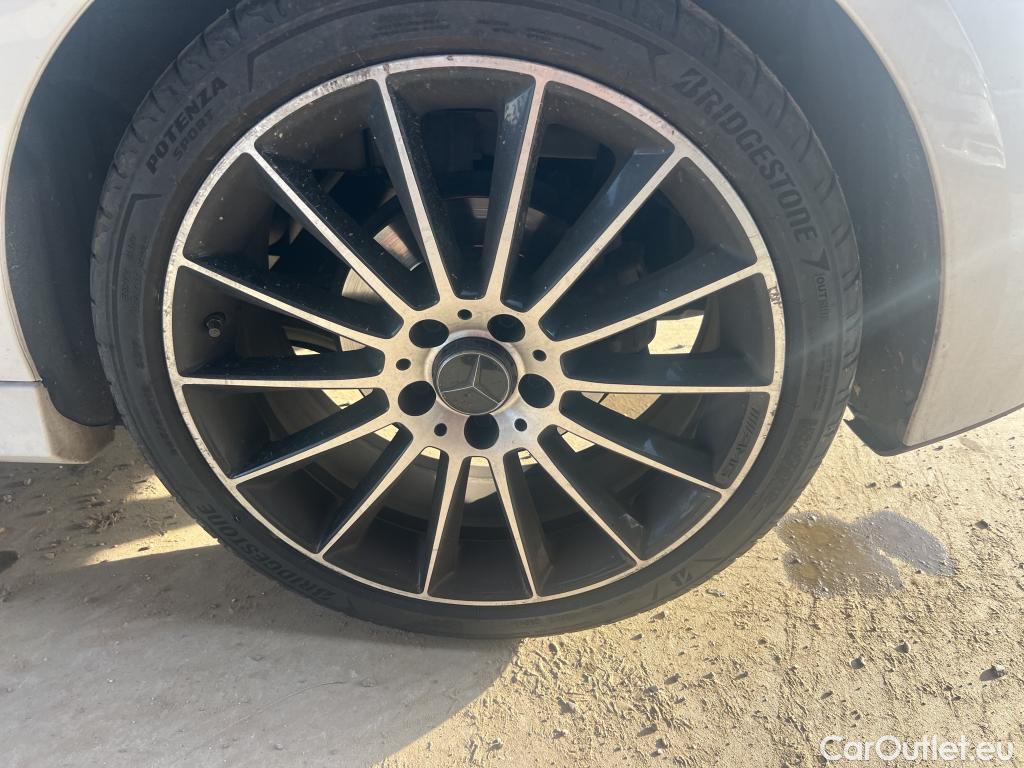  Mercedes  A-Klasse MERCEDES-BENZ Clase A / 2018 / 5P / berlina con portón A 180 d #3