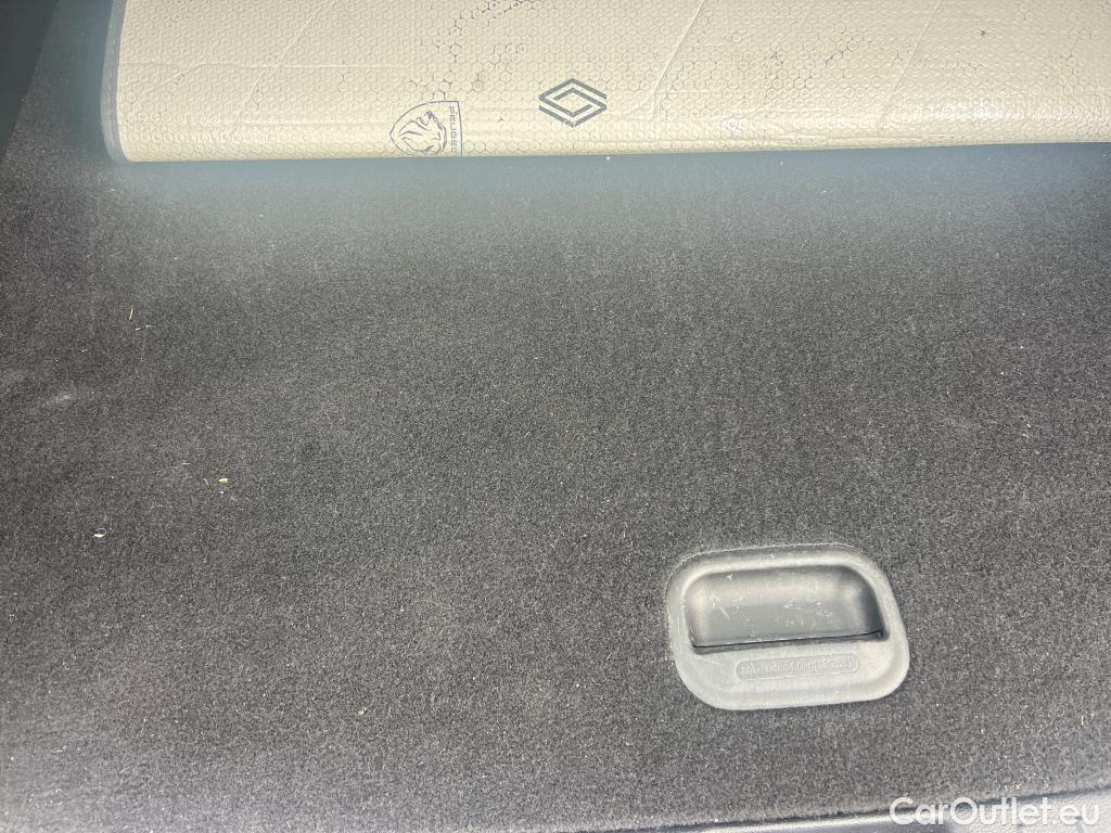  KIA  Sportage KIA  / 2022 / 5P / todoterreno 1.6 T-GDi 110kW (150CV) Concept 4x2 #20